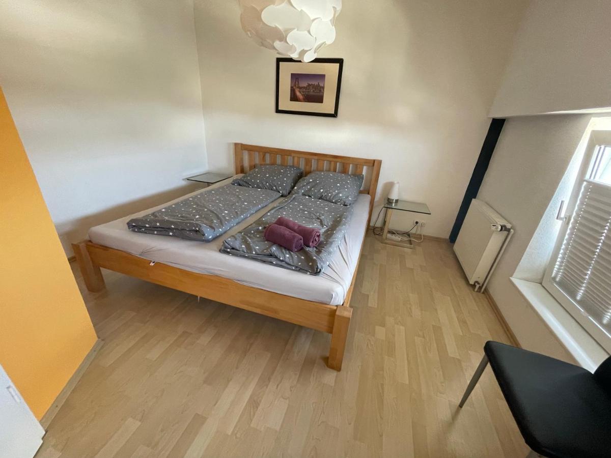 Apartamento Schoenes Einfaches Zentrales Zimmer Ueber Den Daechern Der Stadt Bremerhaven Habitación foto